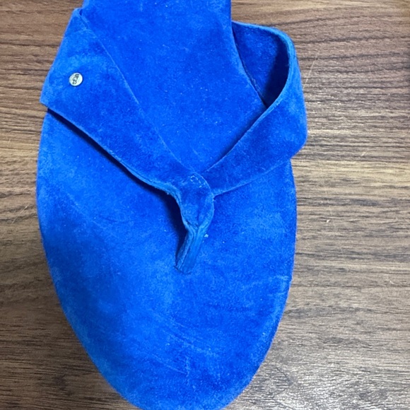 UGG Australia UMA Blue Suede Cork Wedge Woman’s Thong Sandals w/Studs. Size 9W. - Picture 3 of 10